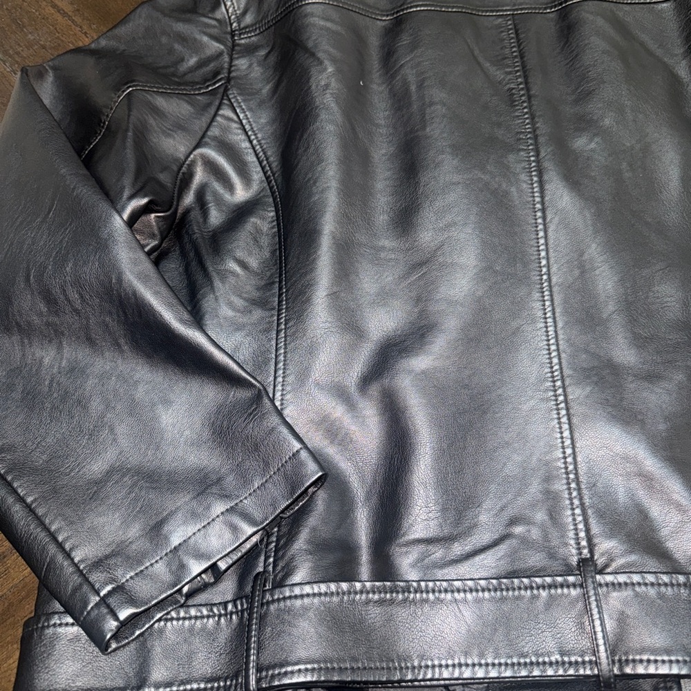 NWOT Levi's womens The Belted Faux Leather Moto Jacket - Picture 10 of 13